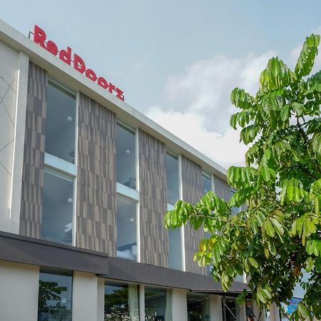 Reddoorz Plus Near Solo Baru المظهر الخارجي الصورة
