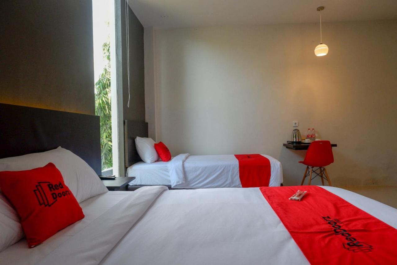 Reddoorz Plus Near Solo Baru المظهر الخارجي الصورة