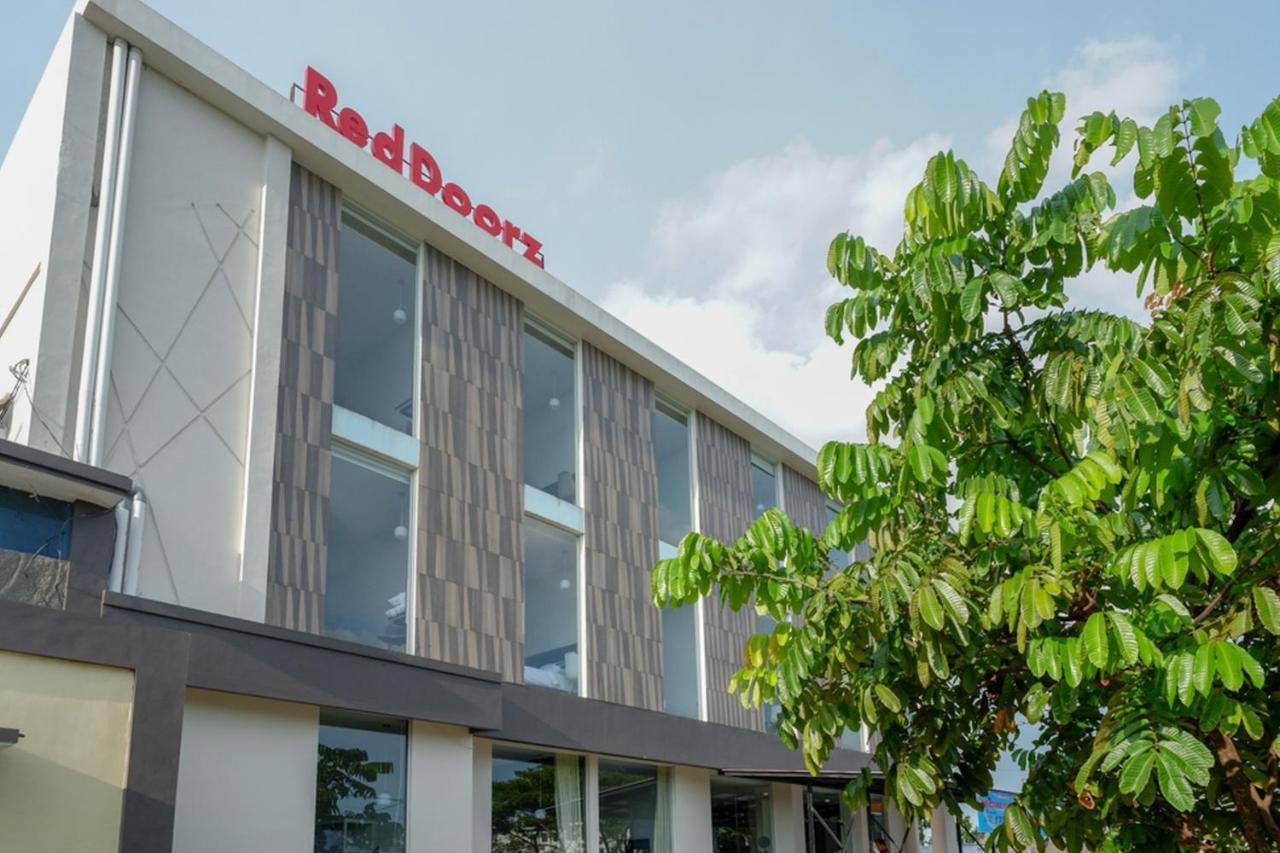 Reddoorz Plus Near Solo Baru المظهر الخارجي الصورة