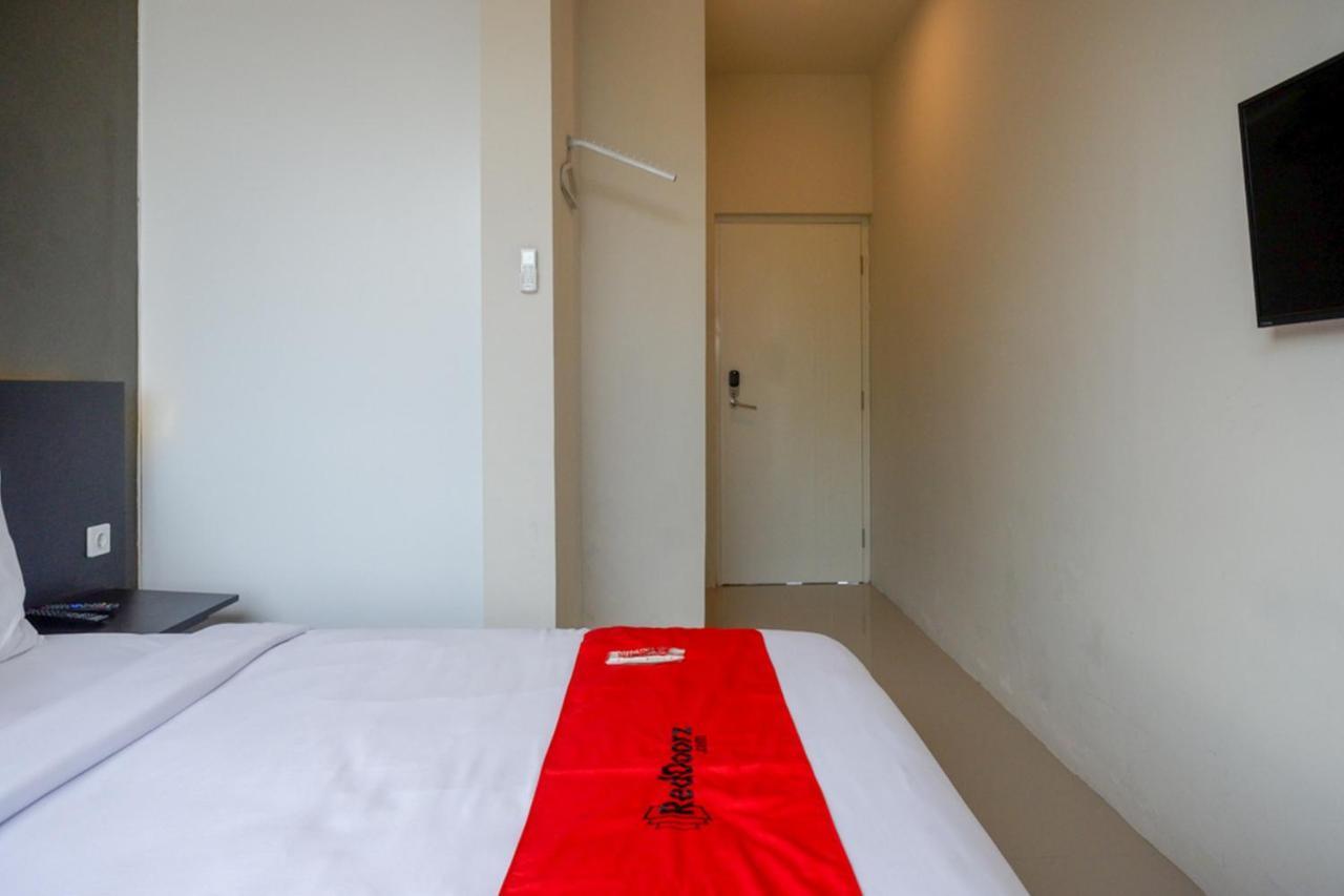 Reddoorz Plus Near Solo Baru المظهر الخارجي الصورة