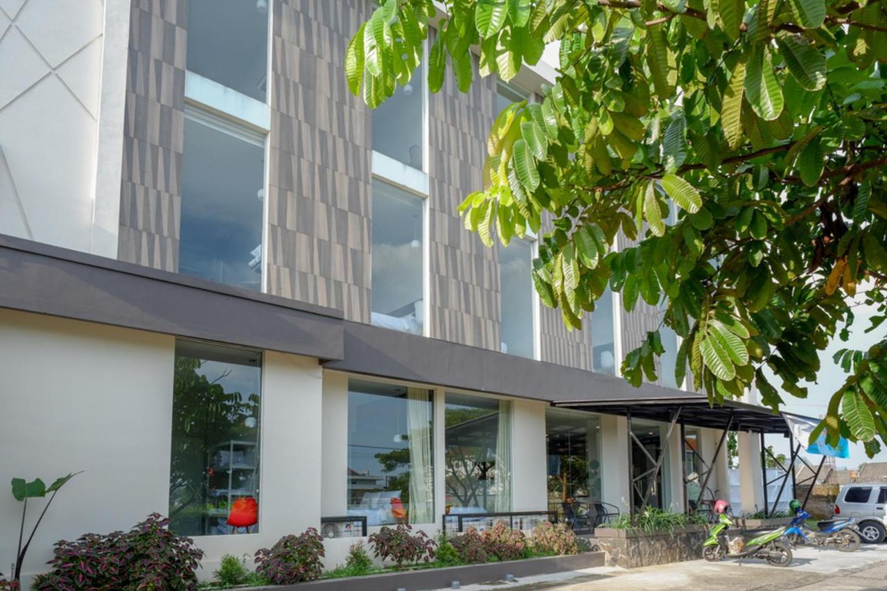 Reddoorz Plus Near Solo Baru المظهر الخارجي الصورة
