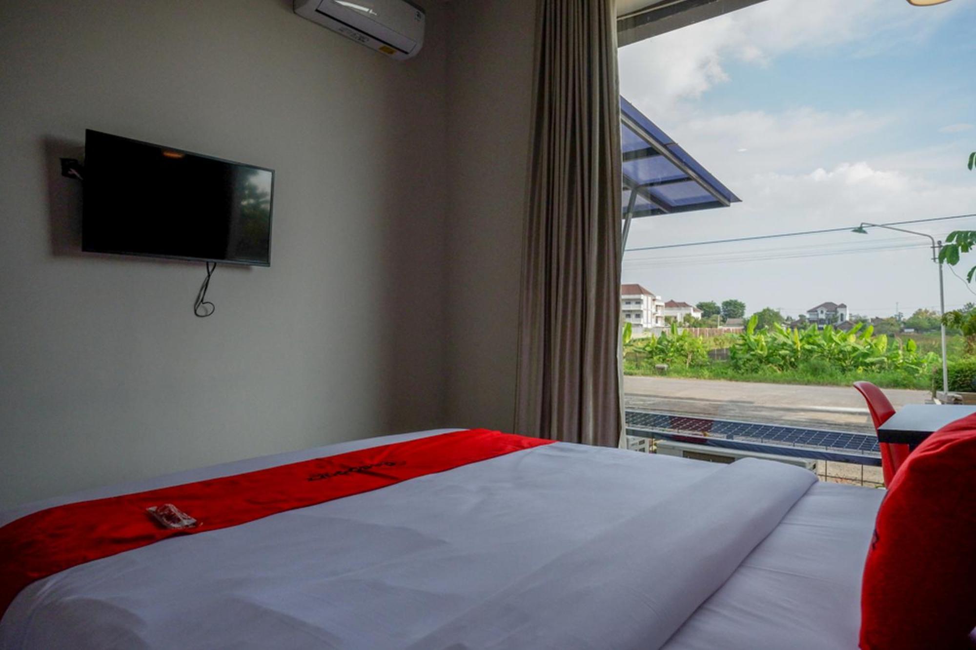 Reddoorz Plus Near Solo Baru المظهر الخارجي الصورة