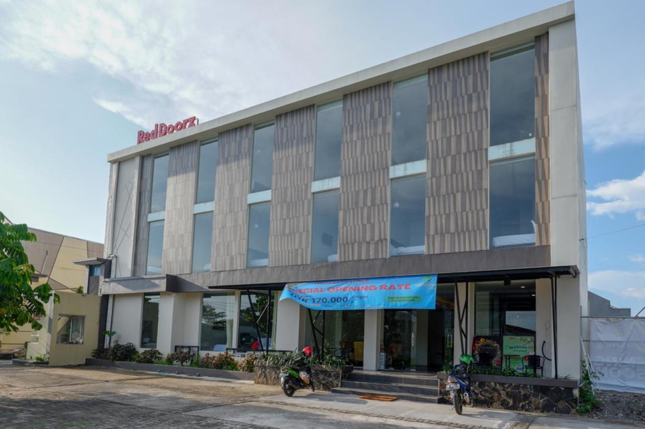Reddoorz Plus Near Solo Baru المظهر الخارجي الصورة