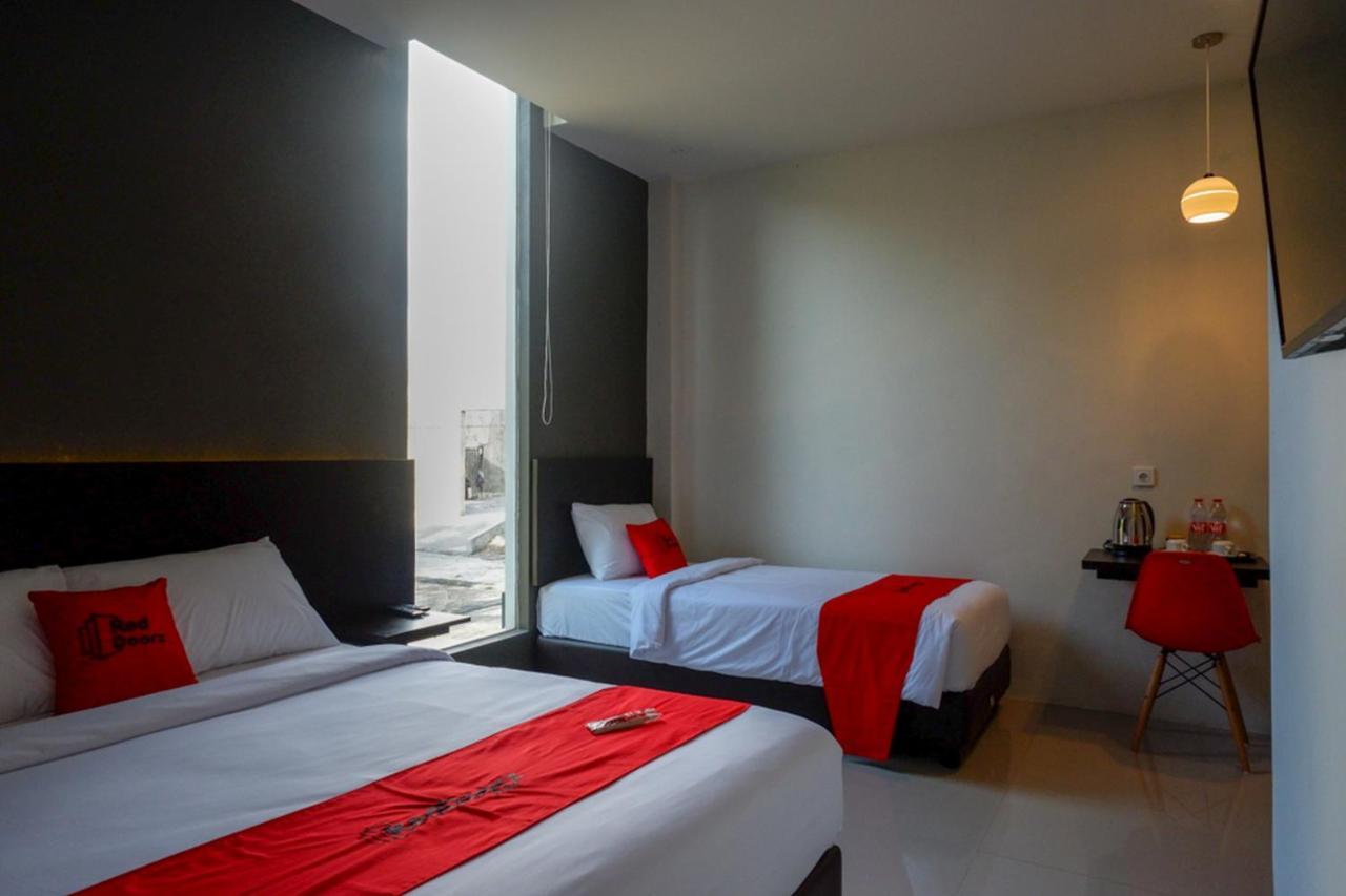 Reddoorz Plus Near Solo Baru المظهر الخارجي الصورة