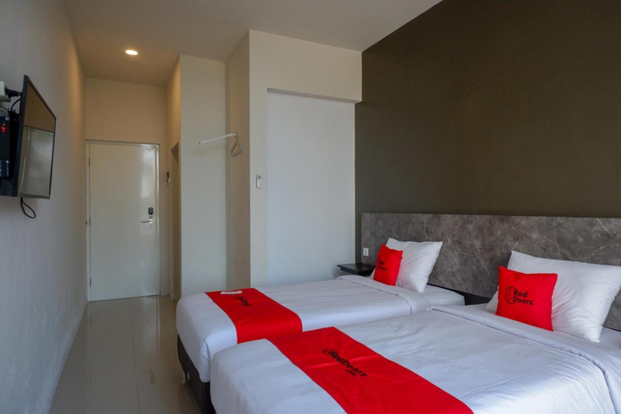 Reddoorz Plus Near Solo Baru المظهر الخارجي الصورة
