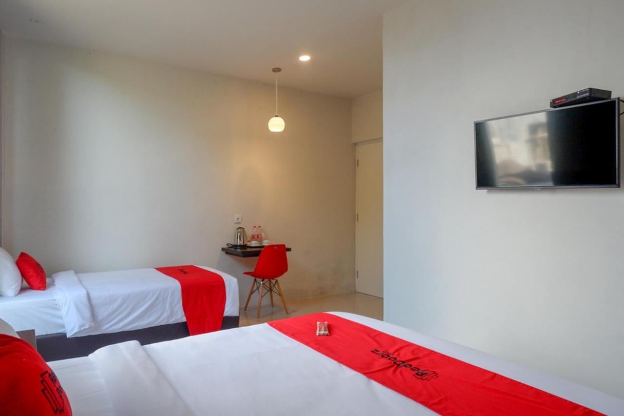 Reddoorz Plus Near Solo Baru المظهر الخارجي الصورة