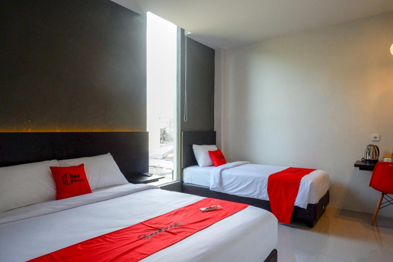 Reddoorz Plus Near Solo Baru المظهر الخارجي الصورة